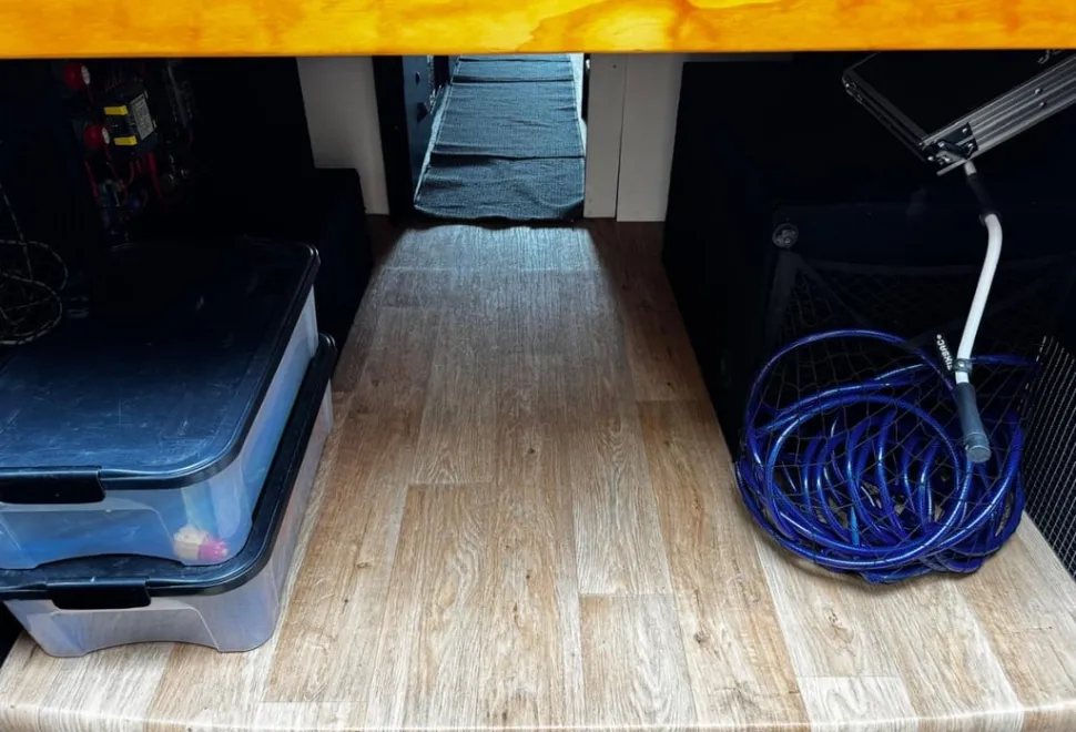 Ford transit double bed with toilet and shower 2018