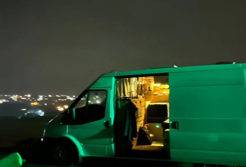 Ford Transit T280 fixed double bed 2010