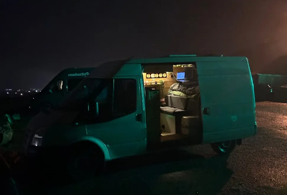 Ford Transit T280 fixed double bed 2010