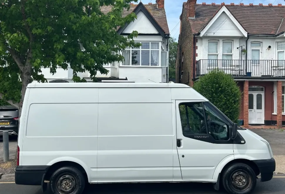 Ford Transit T280 fixed double bed 2010