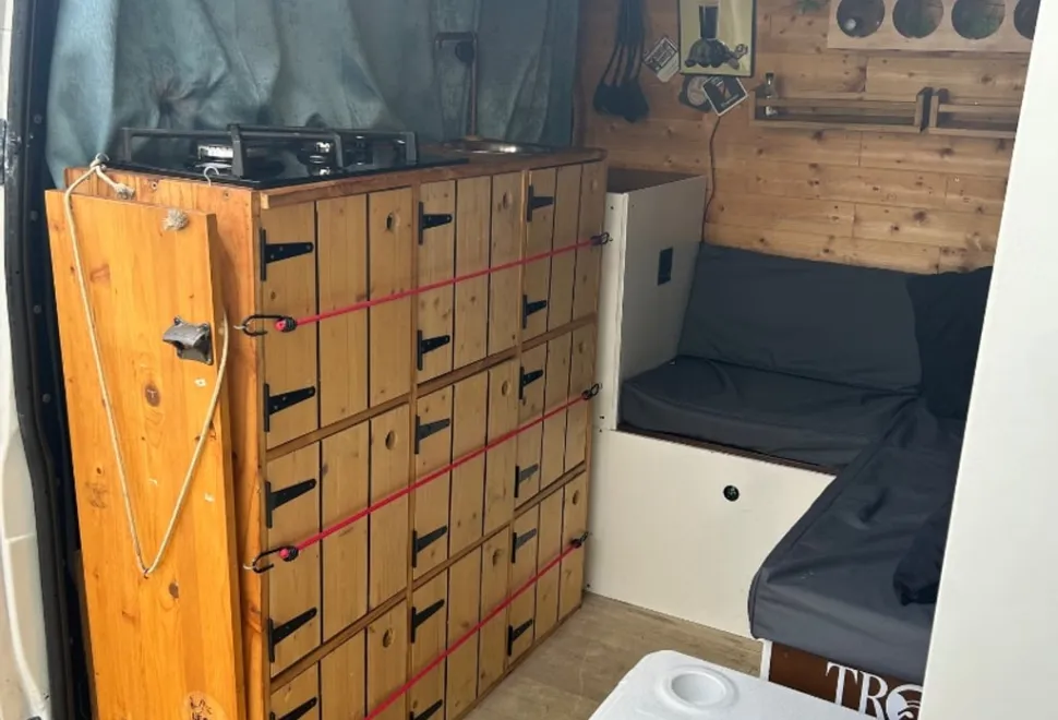 Ford Transit T280 fixed double bed 2010