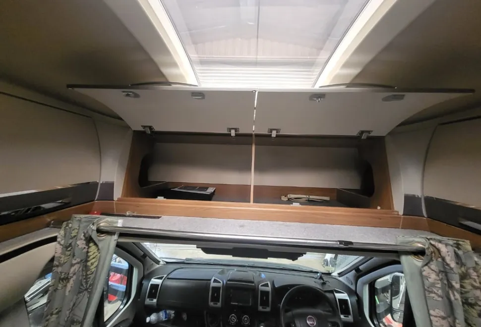 Auto-Trail Tracker fb 2017