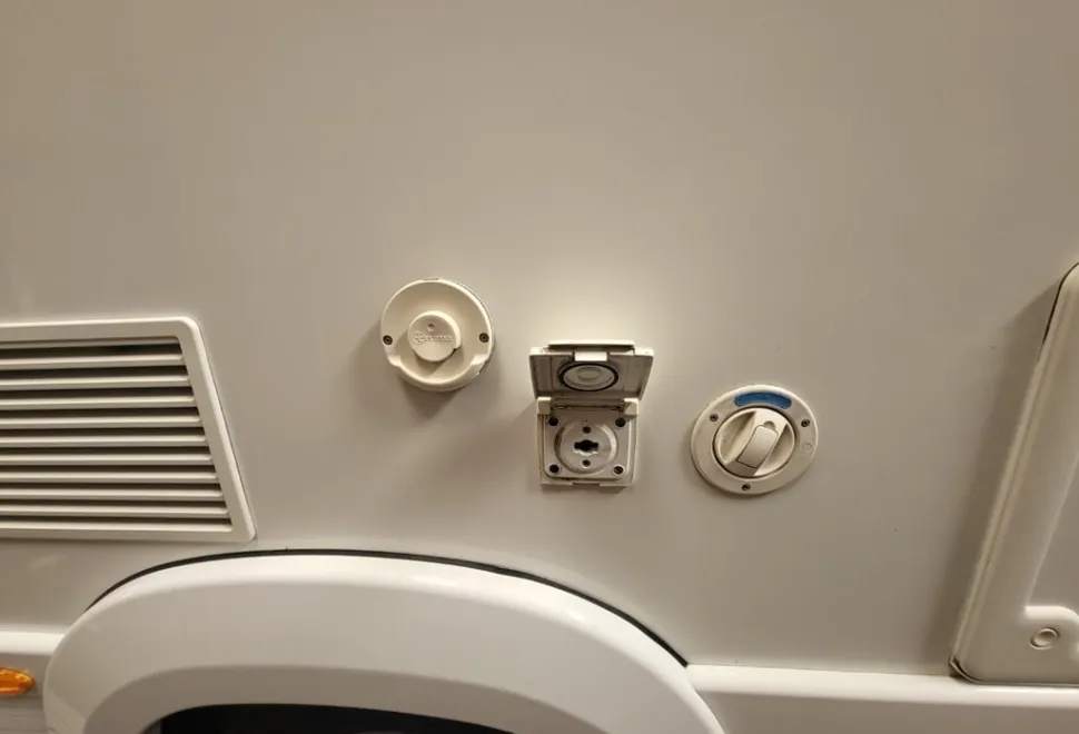 Auto-Trail Tracker fb 2017