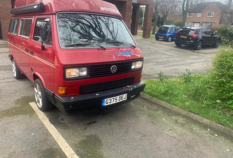 Volkswagen T25 t3
Lhd wetfalia california .
It's on Gumtree if you want pics 1998
