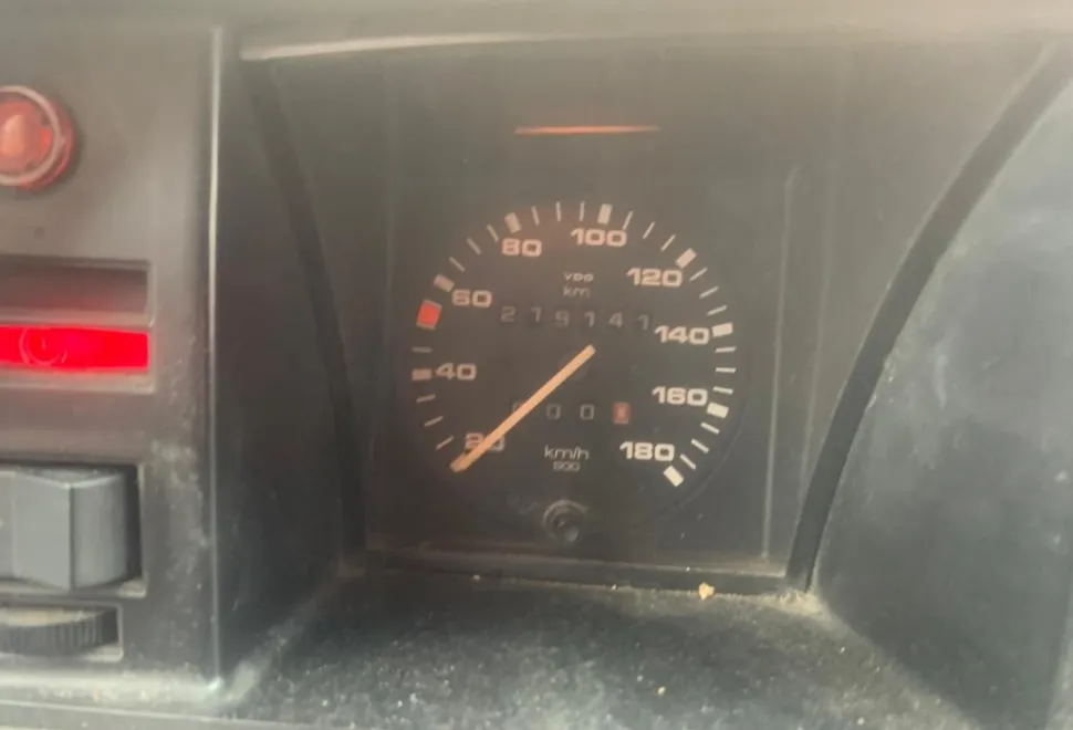 Volkswagen T25 t3
Lhd wetfalia california .
It's on Gumtree if you want pics 1998