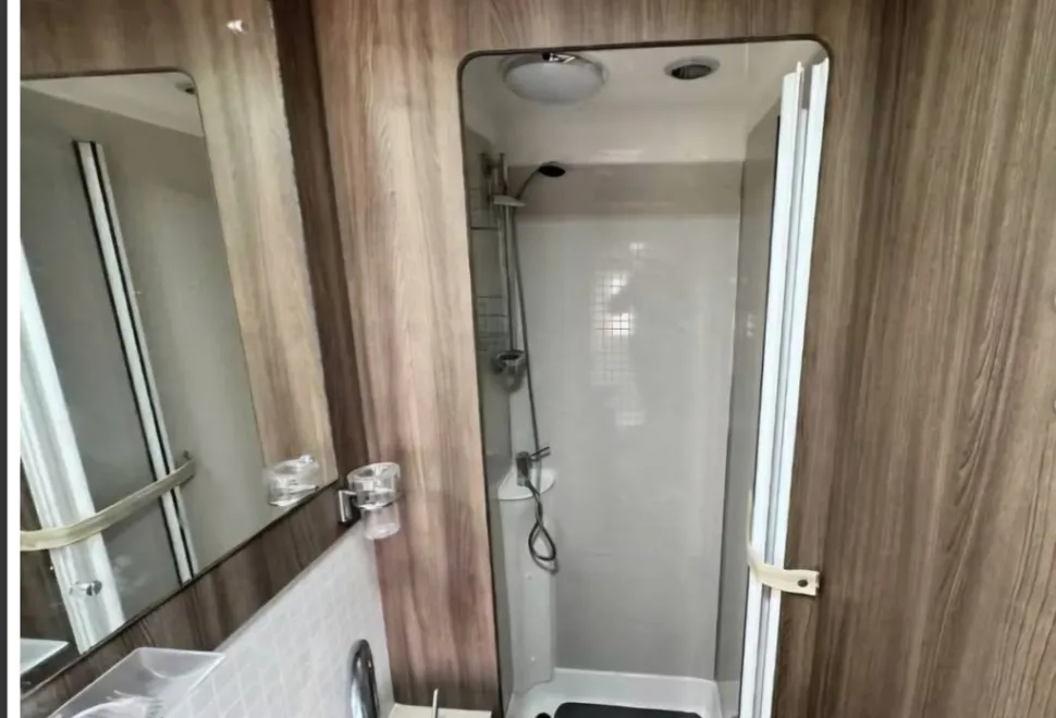 Autosleeper Corinium FB 2016