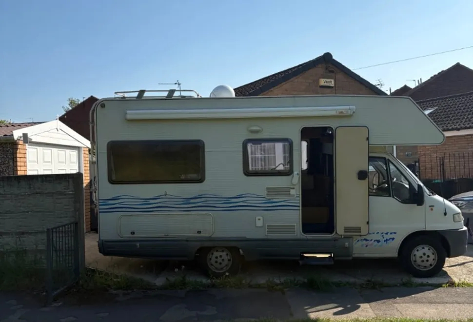 CI Autoroller 5 berth 6 seat belts 2000