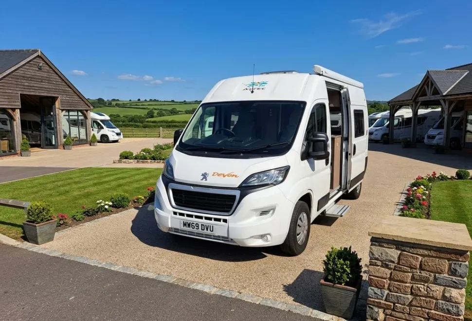 Peugeot Boxer 335 Professional L3H2 Blue HDi 2019