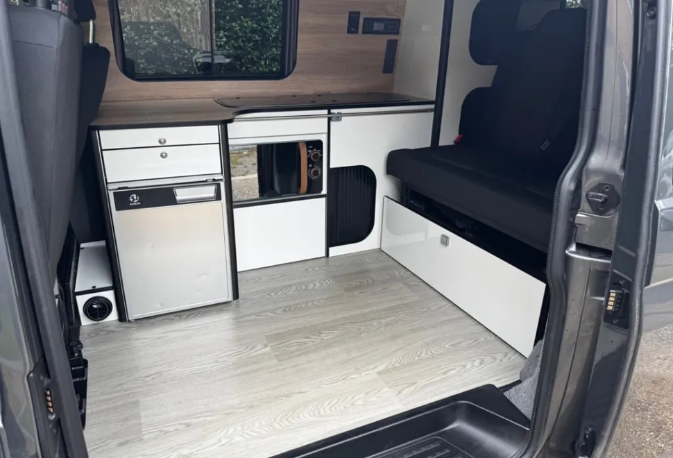 Volkswagen T6.1 TRANSPORTER T28 HIGHLINE 2020
