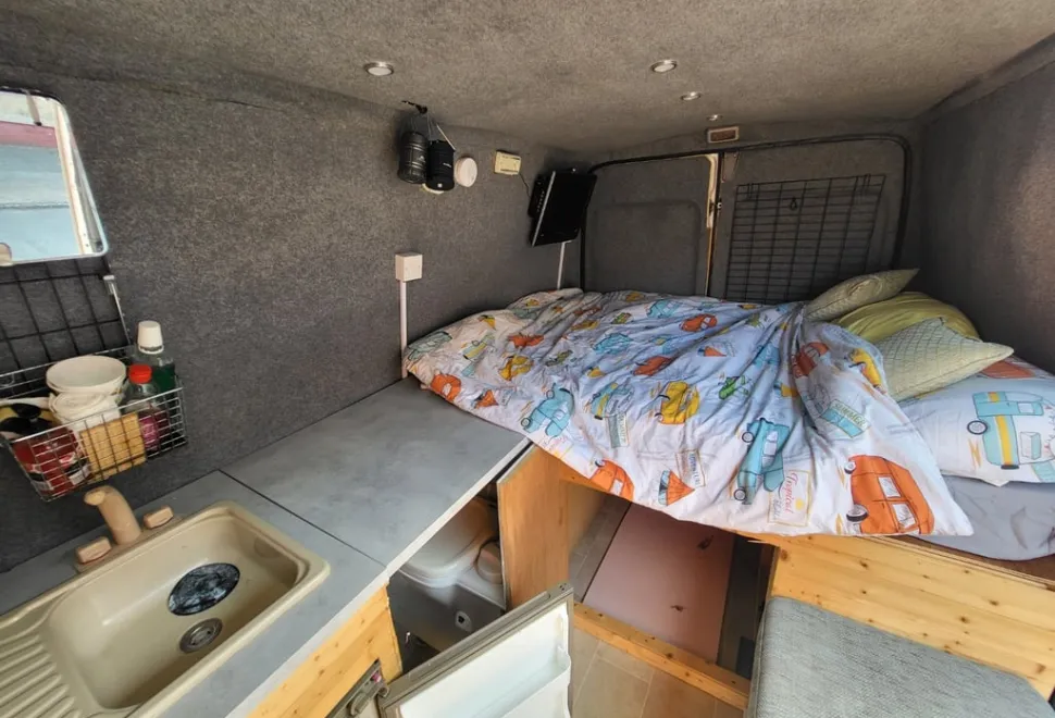 Peugeot Van conversion 2006