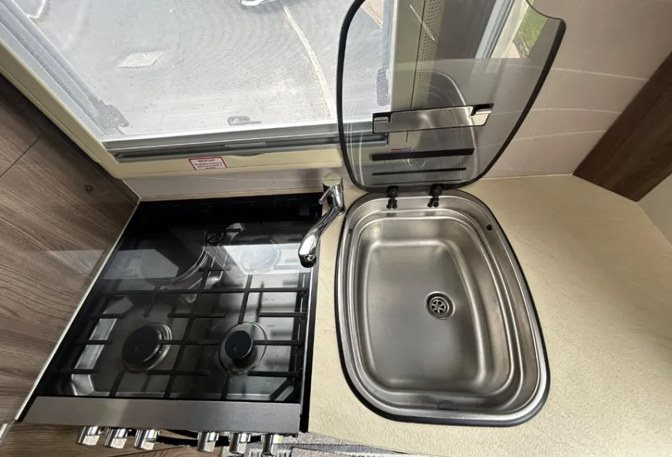 Autosleeper Broadway EK TB LD 2019