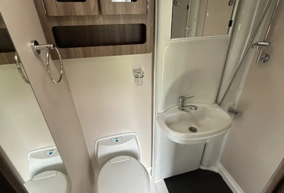 Autosleeper Broadway EK TB LD 2019