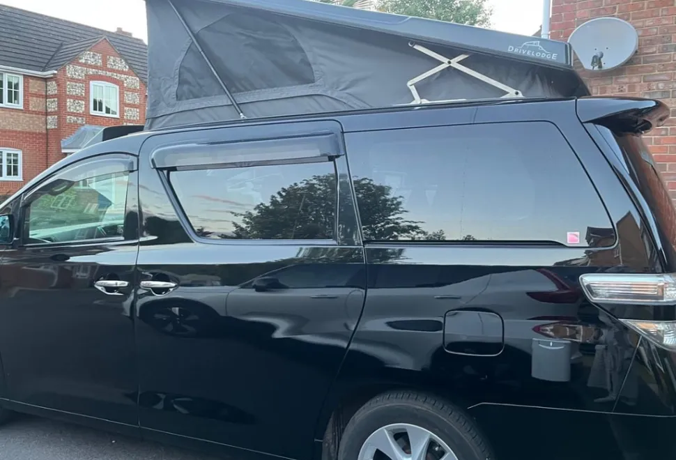Toyota Vellfire 2010