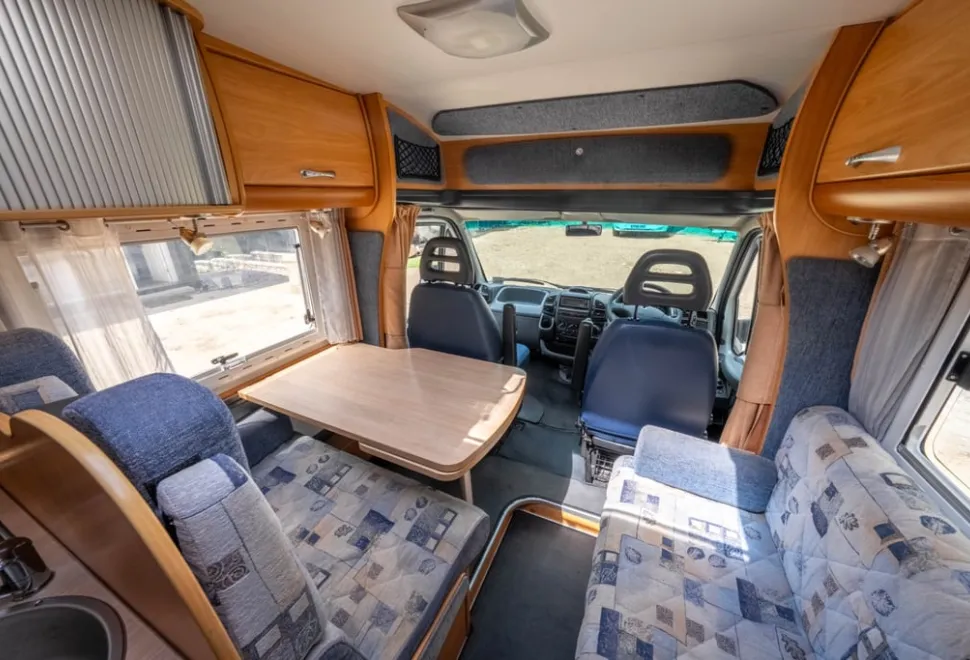 Chausson Welcome 85 2006