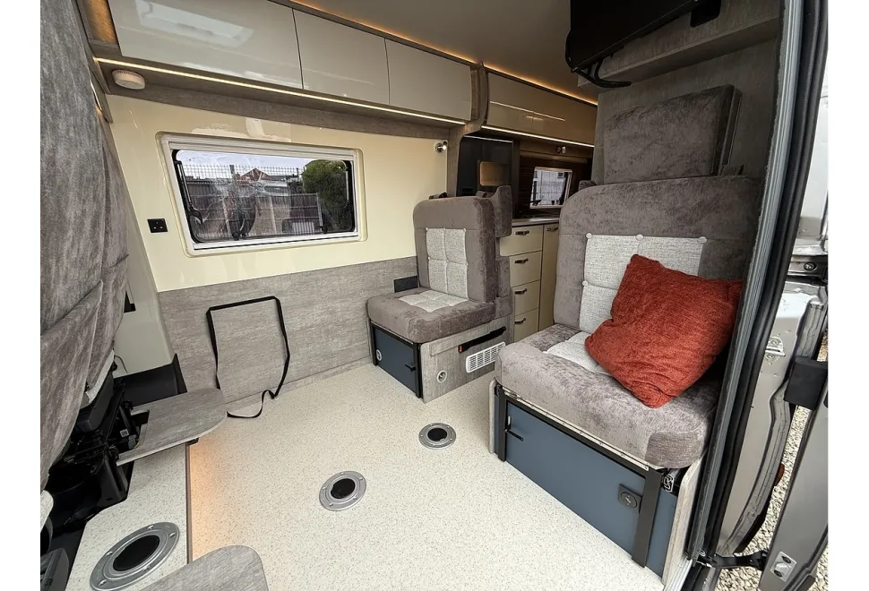 Wildax Constellation 4 XL 2025