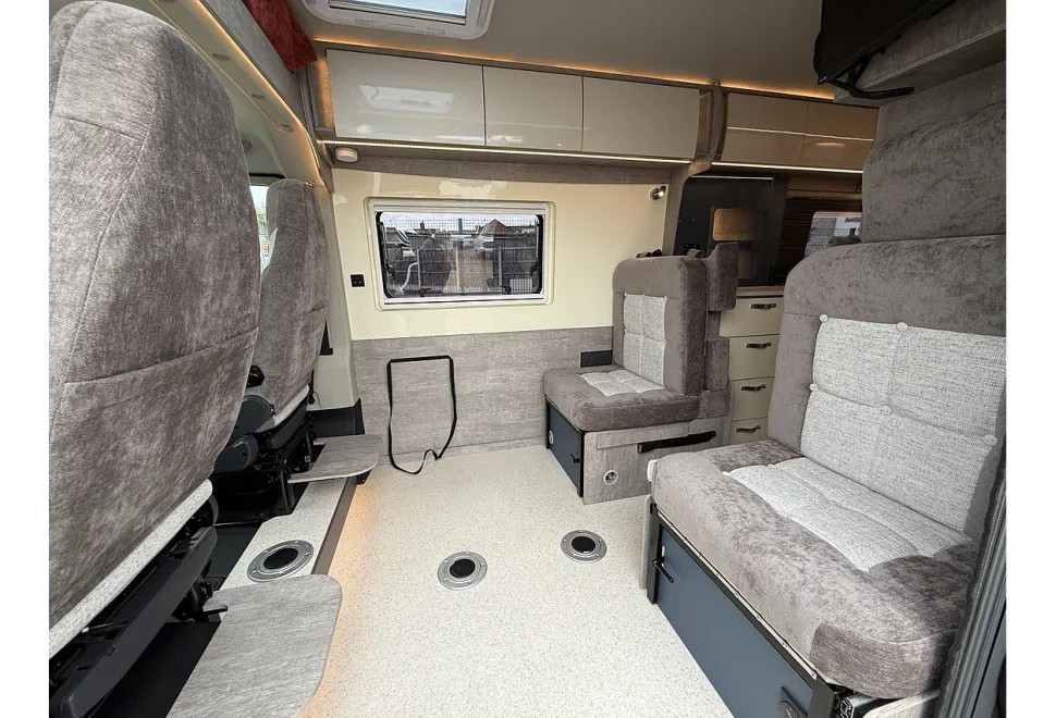 Wildax Constellation 4 XL 2025