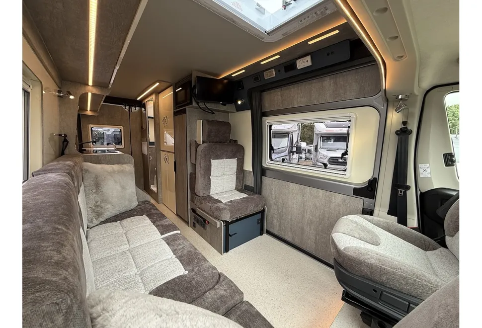 Wildax Constellation 4 XL 2025