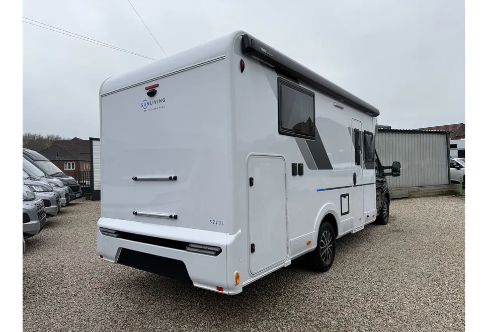 Sun Living S Series 72DL 2025