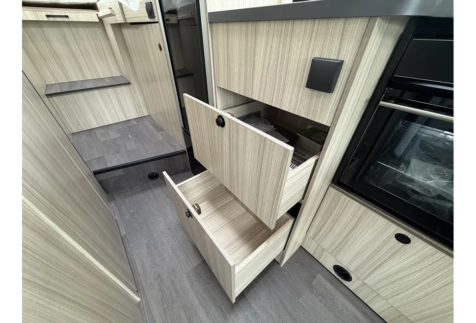 Sun Living S Series 72DL 2025