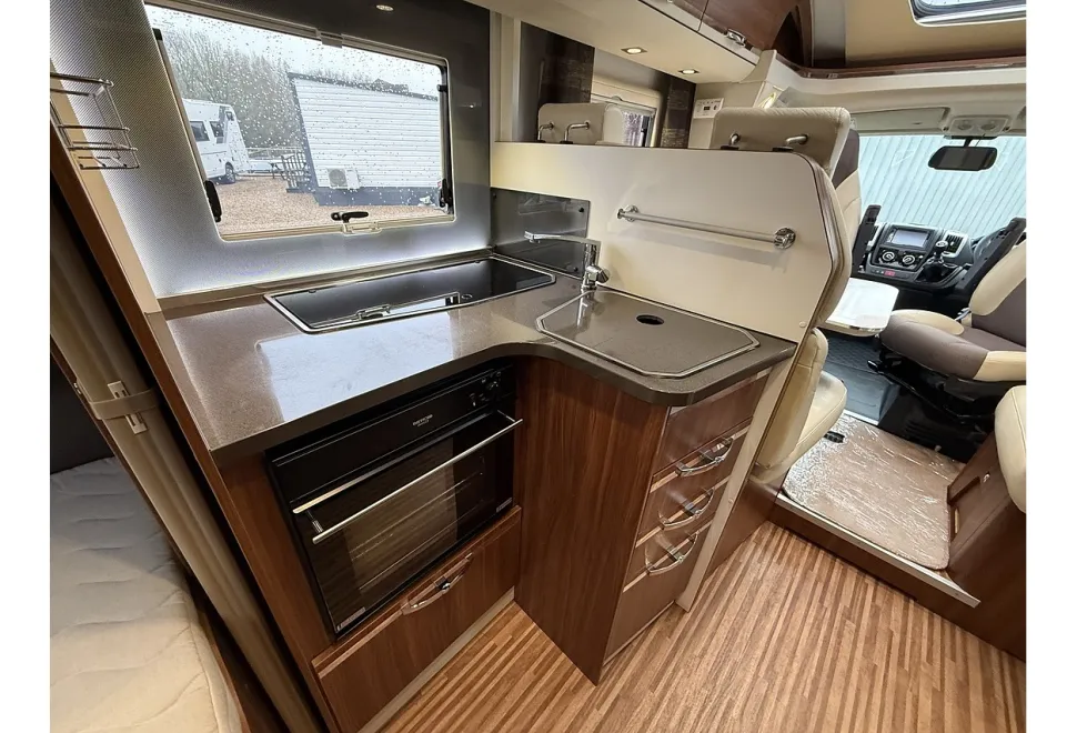 Adria Coral Supreme 670 SLT 2015