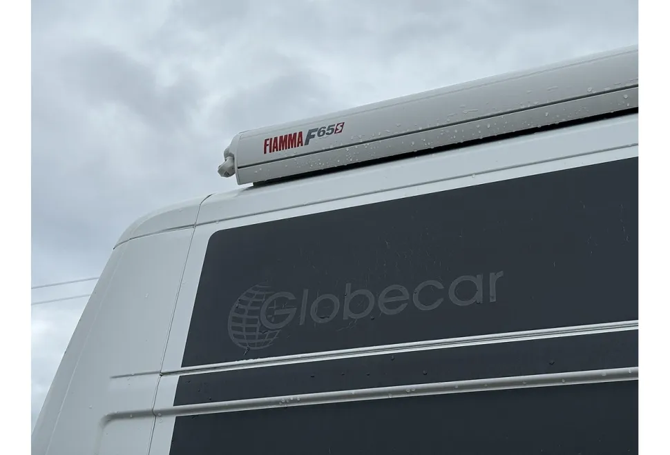 Globe Car Roadscout R 2013