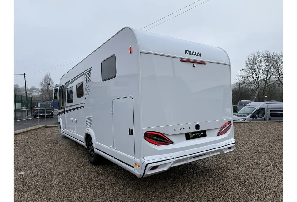 Knaus Live I 700 MEG 2023