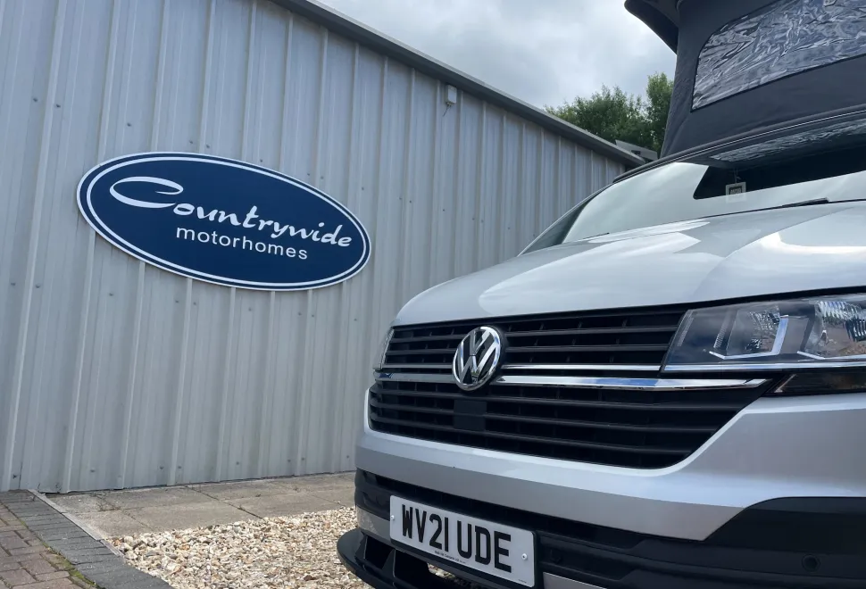 Volkswagen Camper Highline LWB by BATH CAMPERS 2021