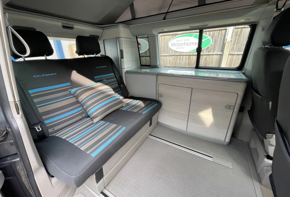 Volkswagen California COAST DSG - LEFT HAND DRIVE  2025