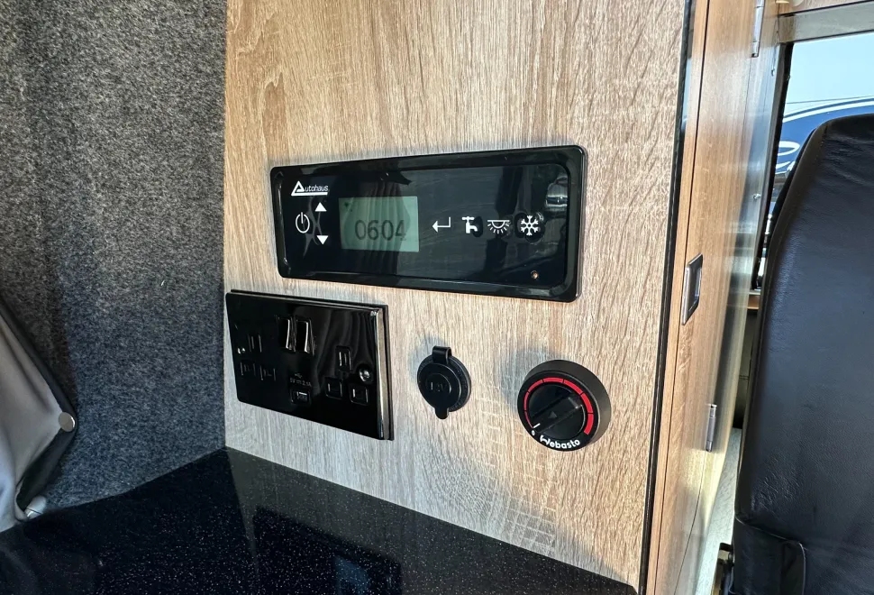 Autohaus Ashton 110 2020