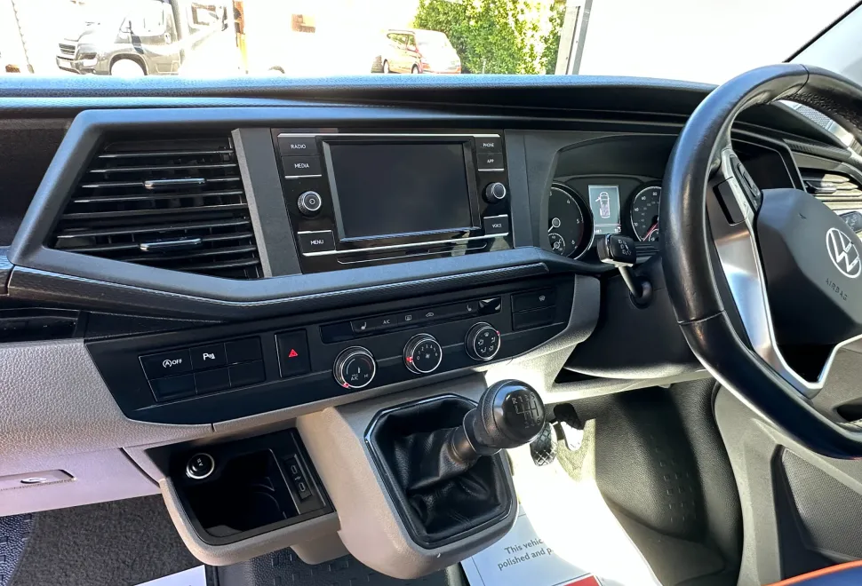 Volkswagen Camper Levante Six 2024