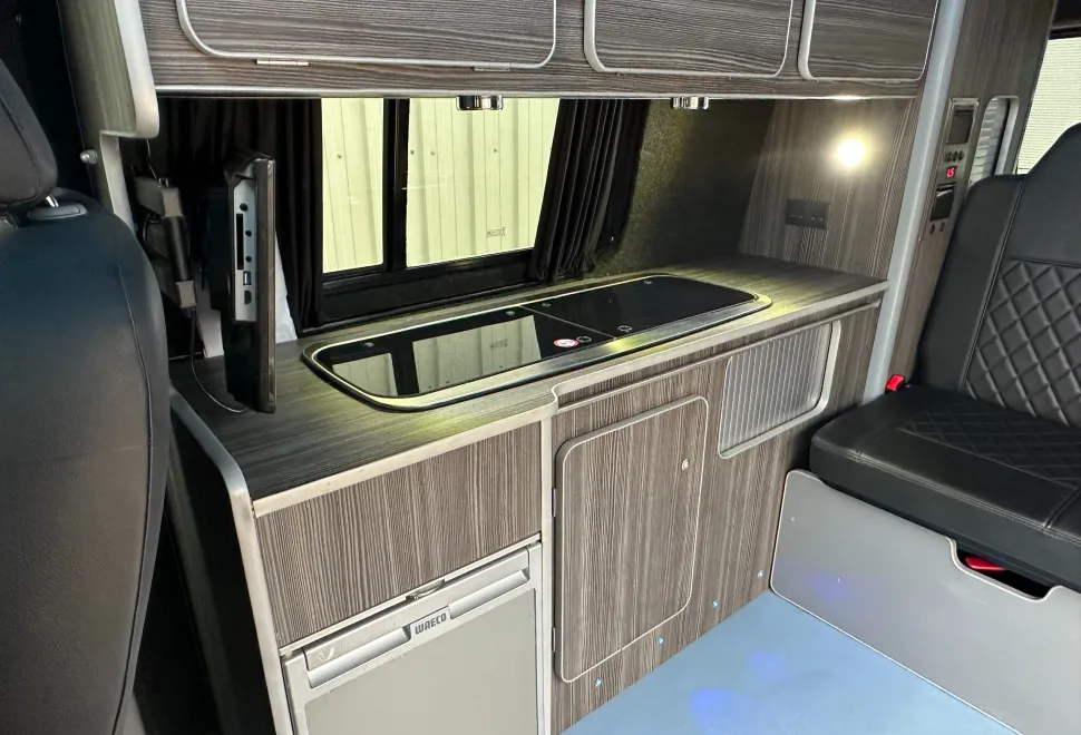 Volkswagen Camper VAN HAVEN CONVERSION 2014