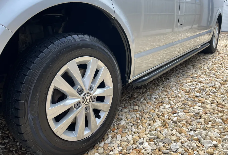 Volkswagen Camper Highline LWB by BATH CAMPERS 2021