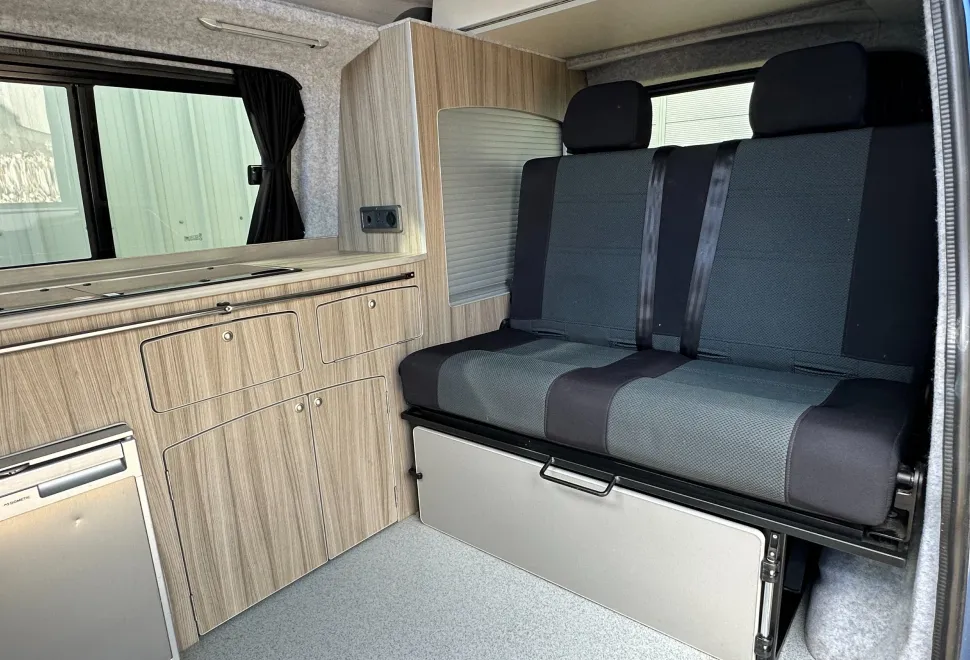 Volkswagen Camper by FUNKY DUBZ - 5 SEAT BELTS  2019