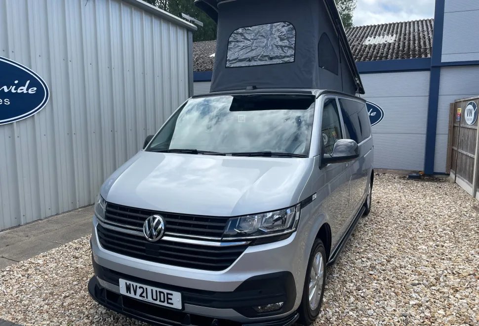 Volkswagen Camper Highline LWB by BATH CAMPERS 2021
