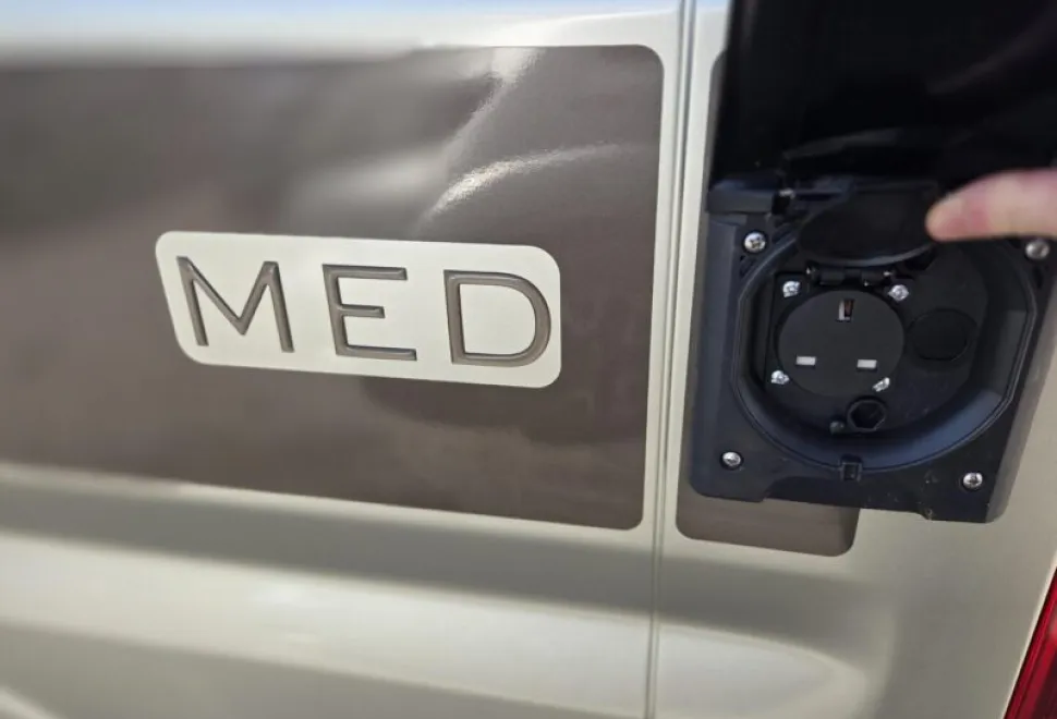 Vantage  MED (LJ20 WTK) 