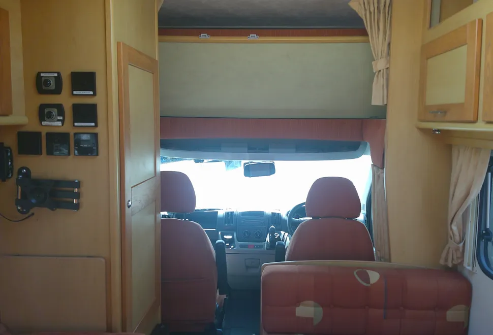 Elddis Autoquest 100  2007