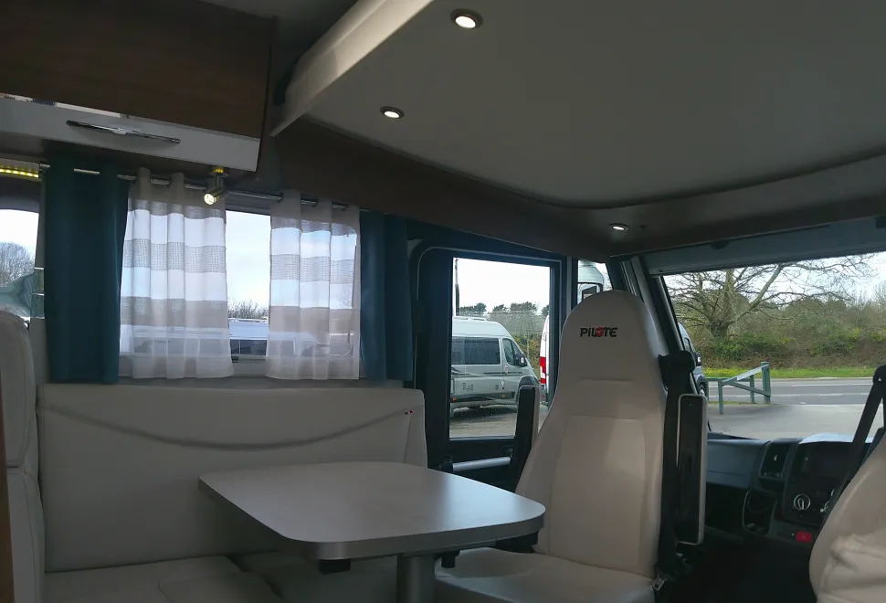 Pilote Essentiel G700 2017