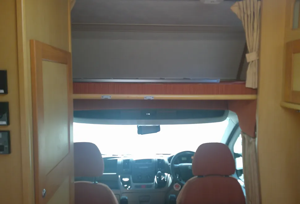 Elddis Autoquest 100  2007