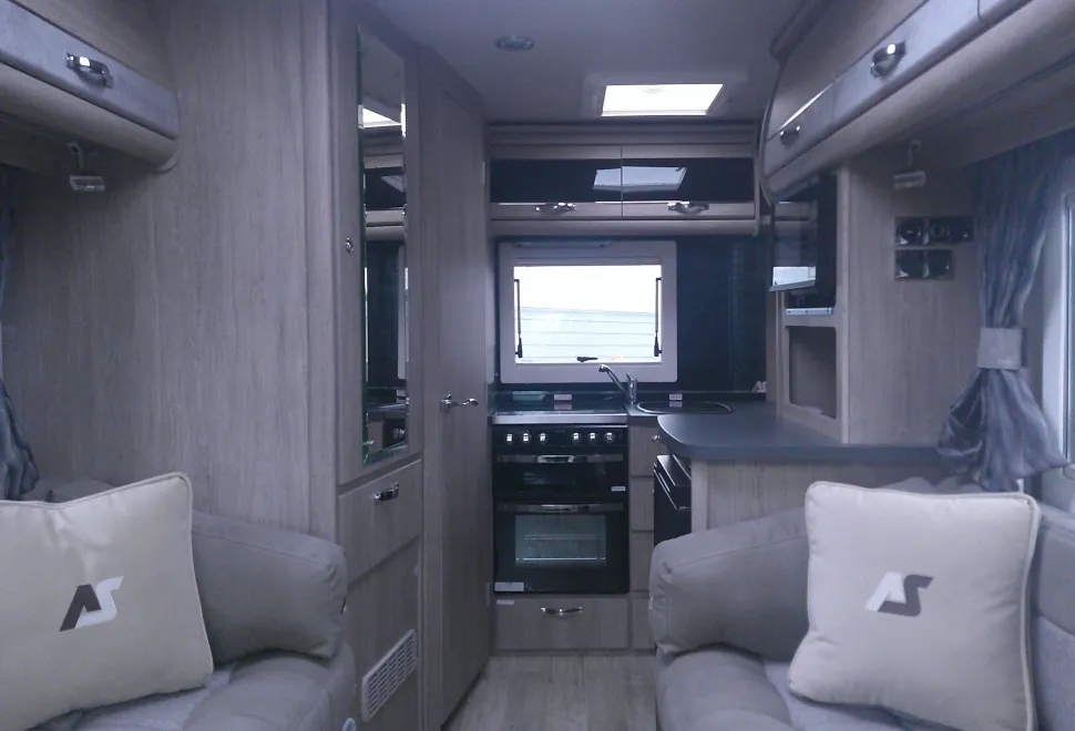 Auto-Sleepers Nuevo EK  2025