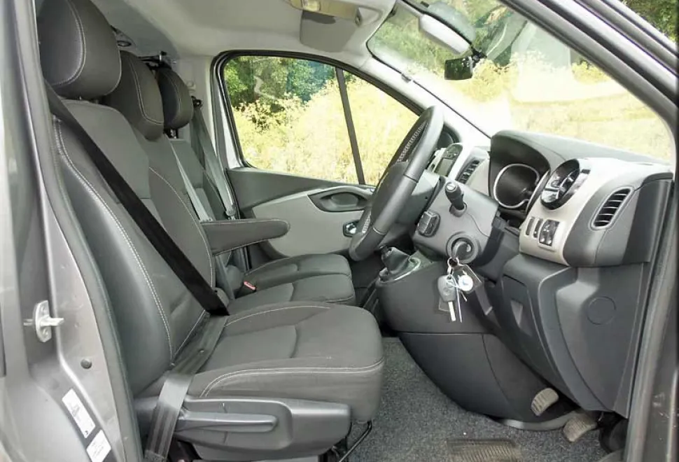 Renault Trafic Sport Manhattan by Sussex Campervans 2019