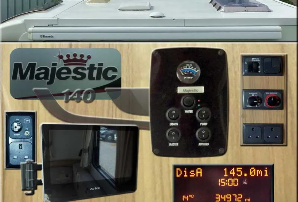 Elddis Majestic 140 Peugeot Boxer 2015