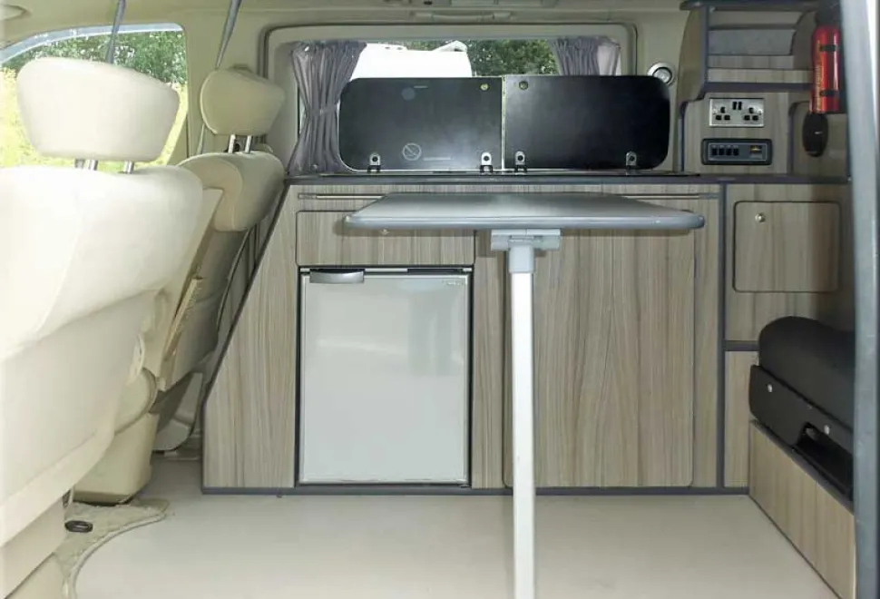 Nissan Elgrand Campervan Conversion 2020