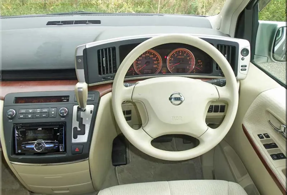 Nissan Elgrand Campervan Conversion 2020