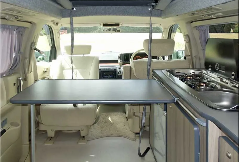 Nissan Elgrand Campervan Conversion 2020