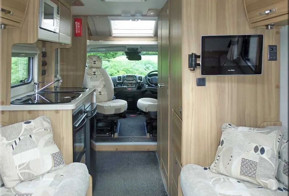 Elddis Majestic 140 Peugeot Boxer 2015