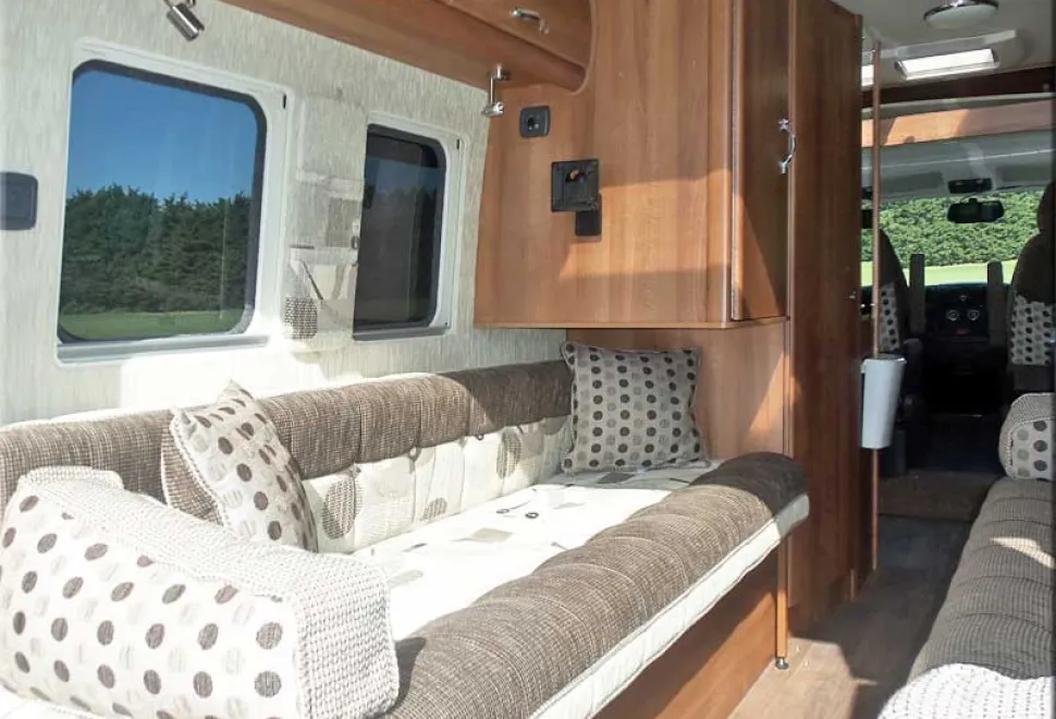 Auto-Sleepers Warwick Duo Peugeot Boxer 2013