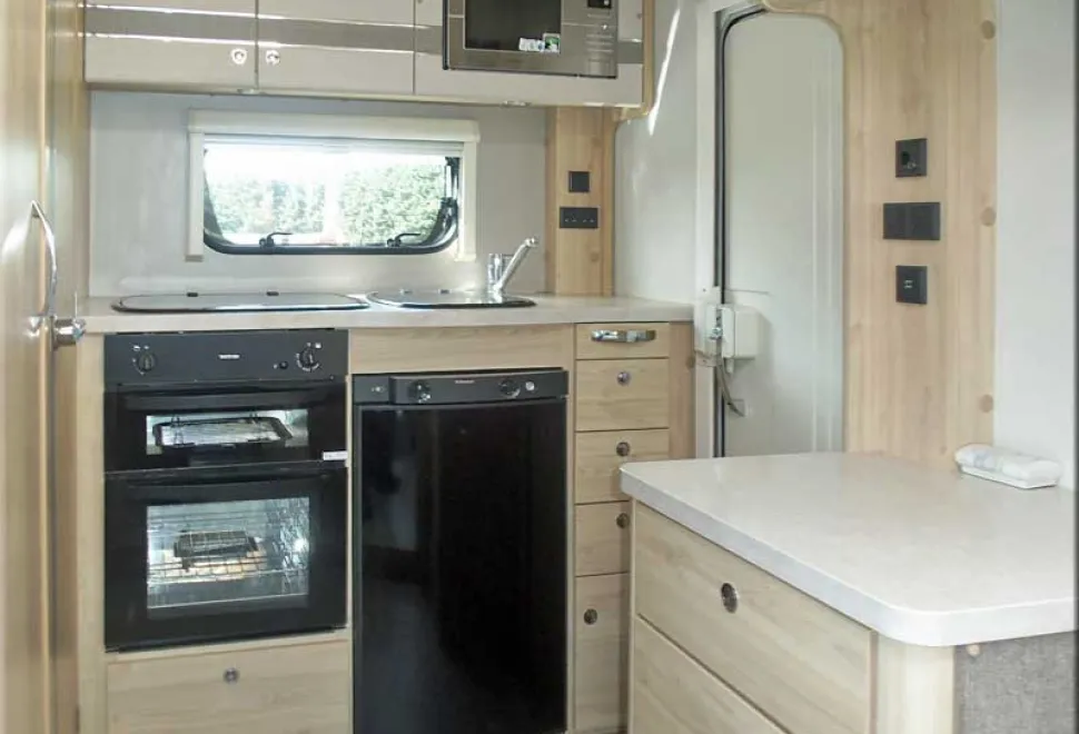 Elddis Autoquest 115 Evolution Peugeot Boxer 2017