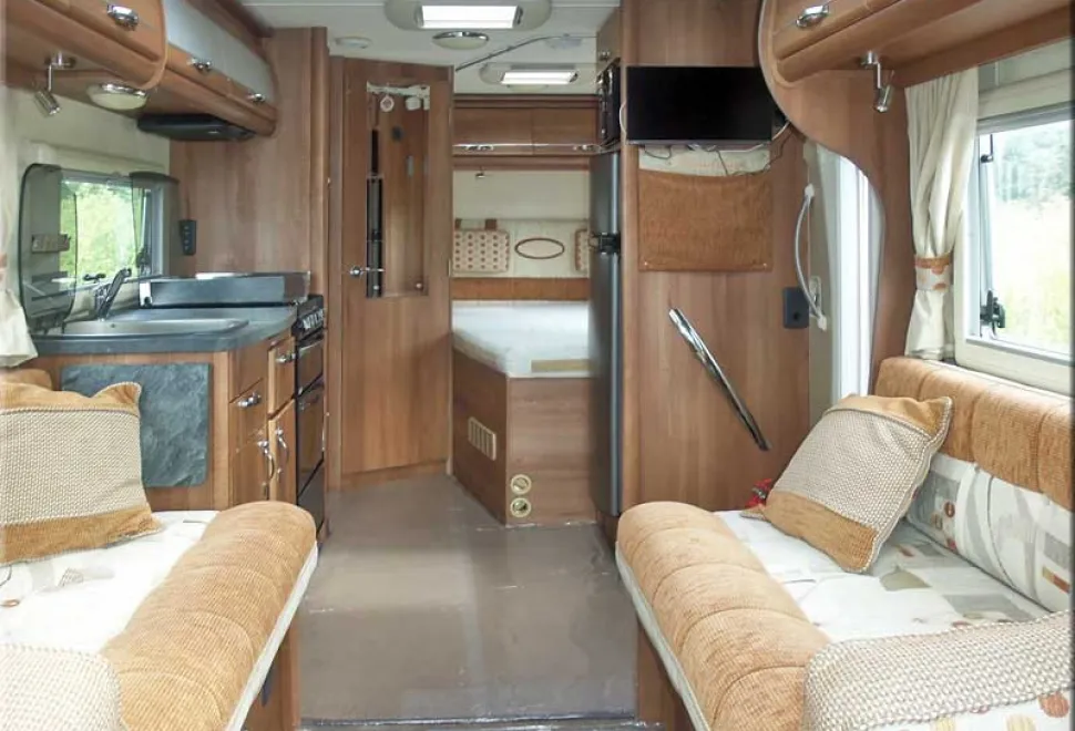 Auto-Sleepers Broadway FB Peugeot Boxer 2014
