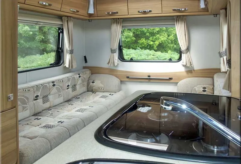 Elddis Majestic 140 Peugeot Boxer 2015