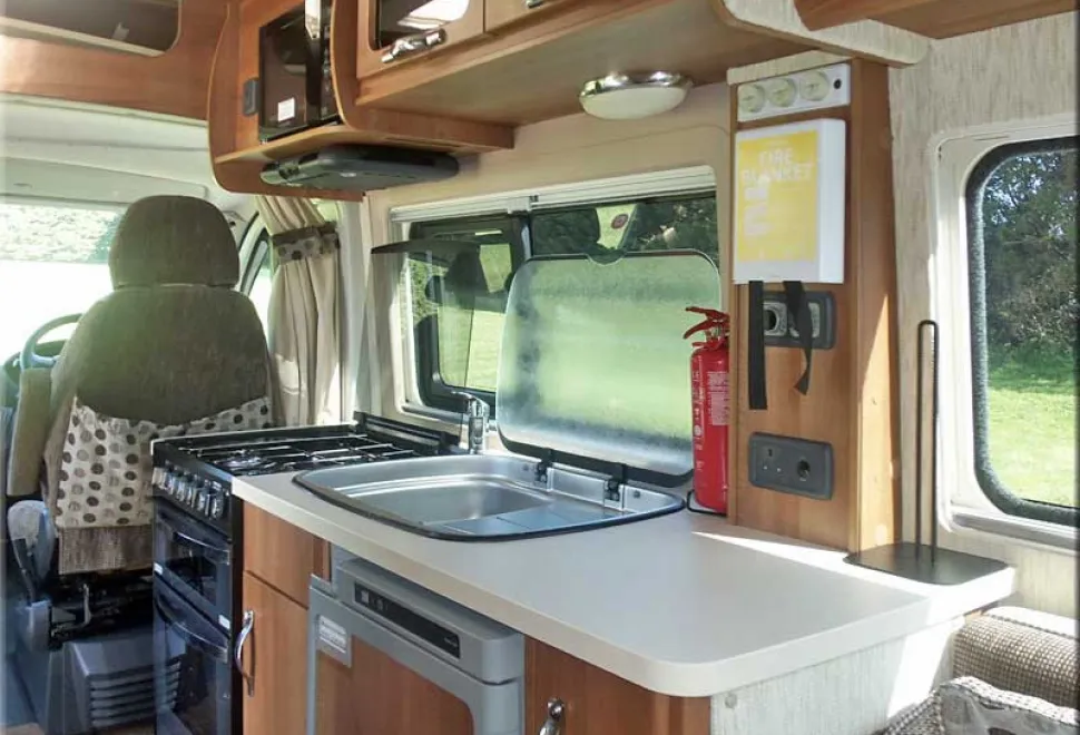 Auto-Sleepers Warwick Duo Peugeot Boxer 2013